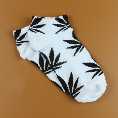 Hot Sale Cotton Germany's Harajuku Hip Hop Maple Leaf Socks Men's