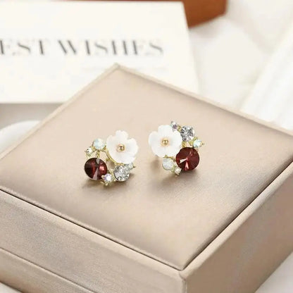Silver Needle Korean Fashion Imitation Pear Earrings For Women Jewelry 2024 Trending New Luxury Women's Heart Stud Earrings