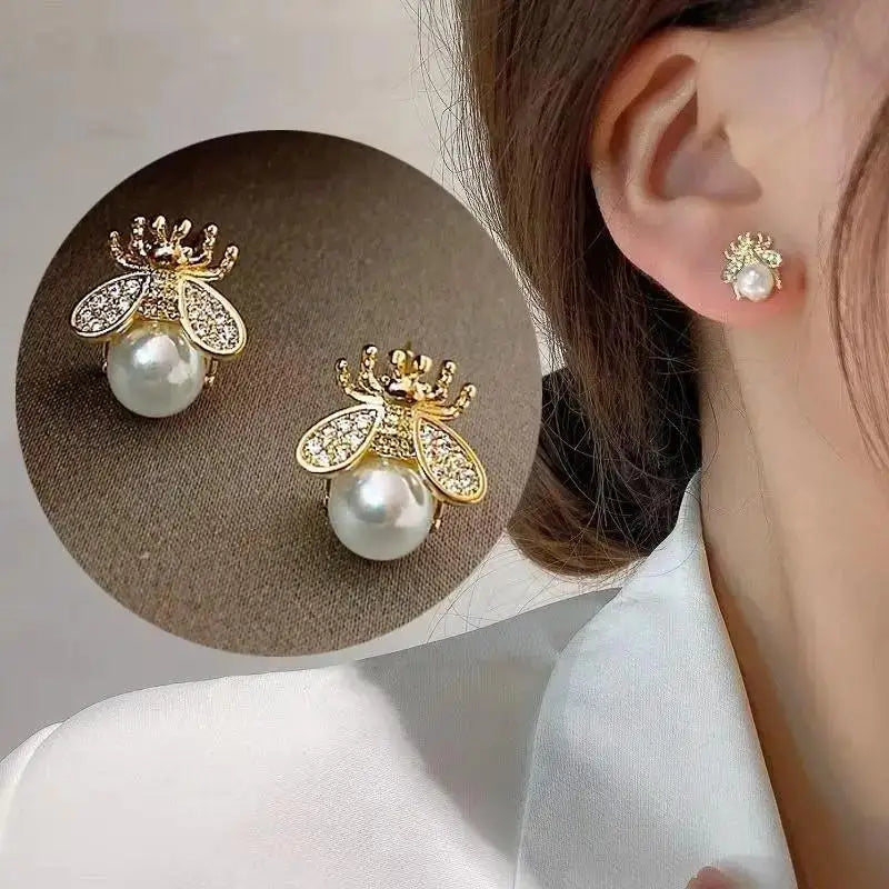 Silver Needle Korean Fashion Imitation Pear Earrings For Women Jewelry 2024 Trending New Luxury Women's Heart Stud Earrings