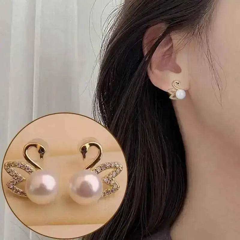 Silver Needle Korean Fashion Imitation Pear Earrings For Women Jewelry 2024 Trending New Luxury Women's Heart Stud Earrings