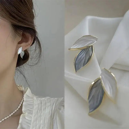 Silver Needle Korean Fashion Imitation Pear Earrings For Women Jewelry 2024 Trending New Luxury Women's Heart Stud Earrings