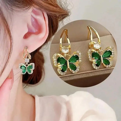 Silver Needle Korean Fashion Imitation Pear Earrings For Women Jewelry 2024 Trending New Luxury Women's Heart Stud Earrings
