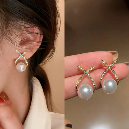 Silver Needle Korean Fashion Imitation Pear Earrings For Women Jewelry 2024 Trending New Luxury Women's Heart Stud Earrings