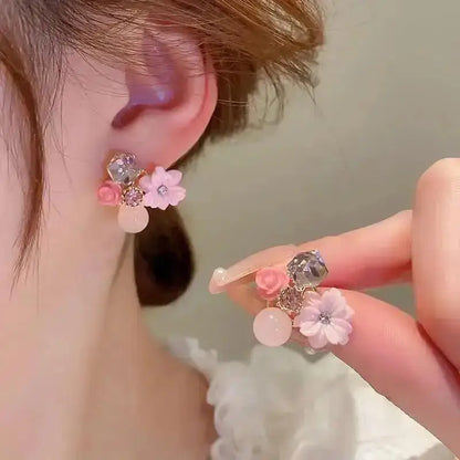 Silver Needle Korean Fashion Imitation Pear Earrings For Women Jewelry 2024 Trending New Luxury Women's Heart Stud Earrings