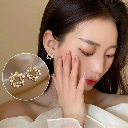 Silver Needle Korean Fashion Imitation Pear Earrings For Women Jewelry 2024 Trending New Luxury Women's Heart Stud Earrings