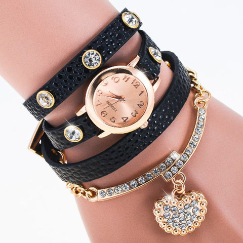 Glitter Woman Watches Rhinestone Heart Pattern Pendant Bracelet Round Head Casual Watch Fashion Leather MetalChain Diamond Rivet