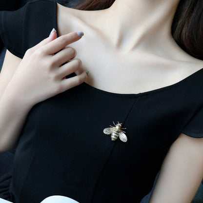 Famous Brand Design Insect Series Brooch Women Delicate Little Bee Brooches