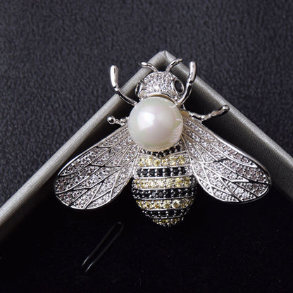 Famous Brand Design Insect Series Brooch Women Delicate Little Bee Brooches