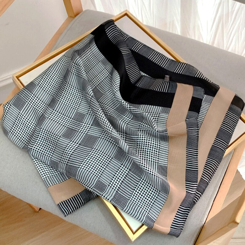 70*70cm Spring Autumn Lady Beach Silk Scarf New Style Headscarf Women Fashion Square shawl wrap Luxury foulard bandanna muffler