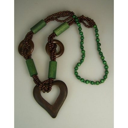 Monkey Wood Heart Necklaces - Emerald