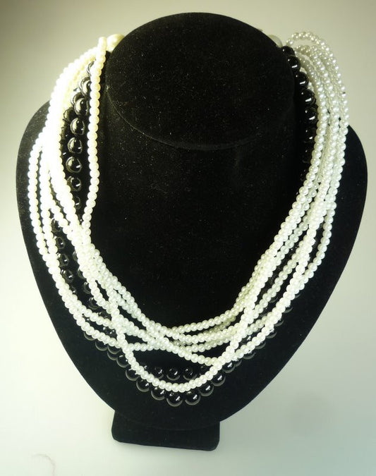 Perilous Pearls Black & White Twist Necklace - Shopy Max