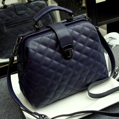Retro Doctor Bag Fashion Large Capacity Messenger Bag Ladies Shoulder Bag Scrub