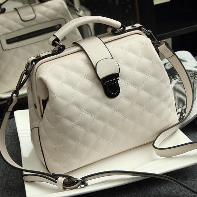 Retro Doctor Bag Fashion Large Capacity Messenger Bag Ladies Shoulder Bag Scrub