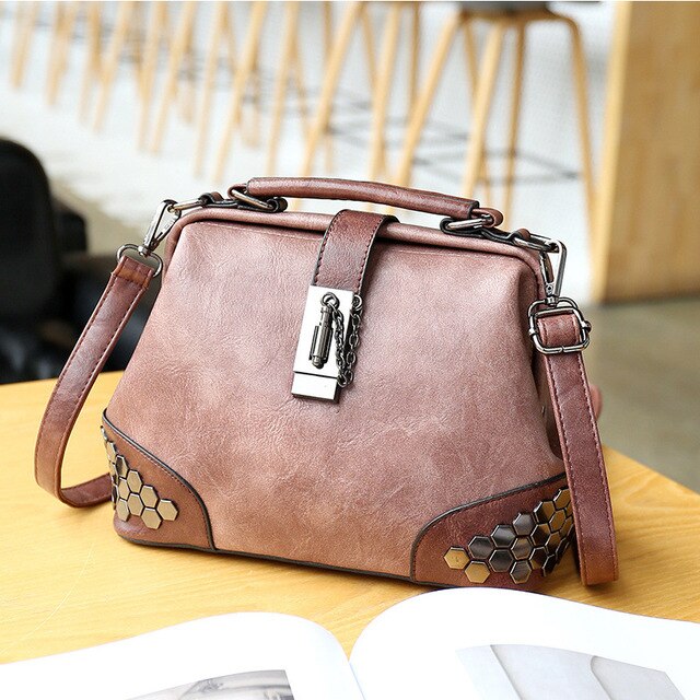 Fashion Leather Women's Shoulder Bags Women Casual Wild Retro Lock Embroidery Designer Handbag.