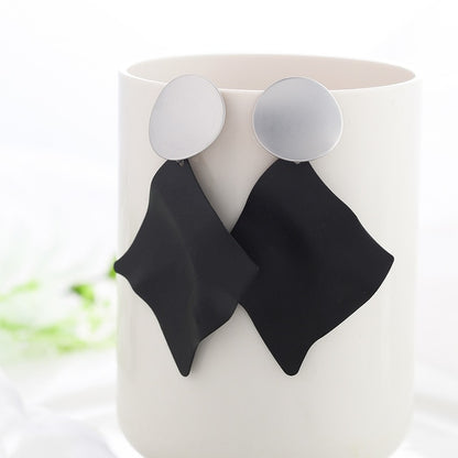 WYBU Summer Style Golden Drop Earrings For Women Geomatric Black