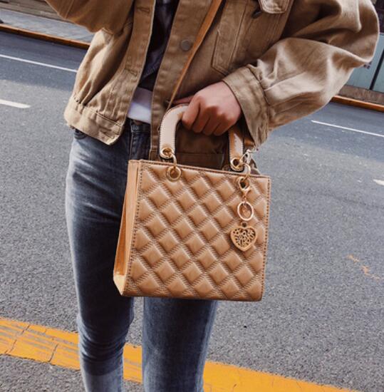 Luxury Brand Tote bag 2021 Fashion New High Quality Patent Leather Women's Designer Handbag Lingge Chain Shoulder Messenger Bag
