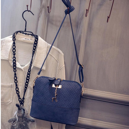 HOT SALE!2017 Women Messenger Bags Fashion Mini Bag With Deer Toy Shell