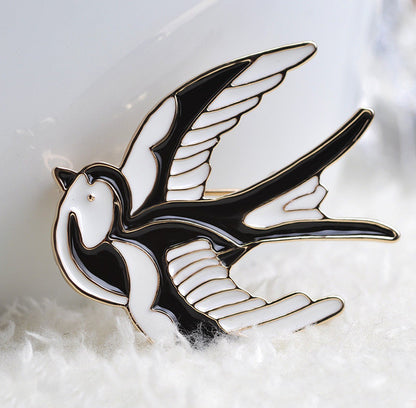 Cute Blue Bird Enamel Swallow Brooches Hijab Pins Up Metal Corsage Designer Wedding Shoulder