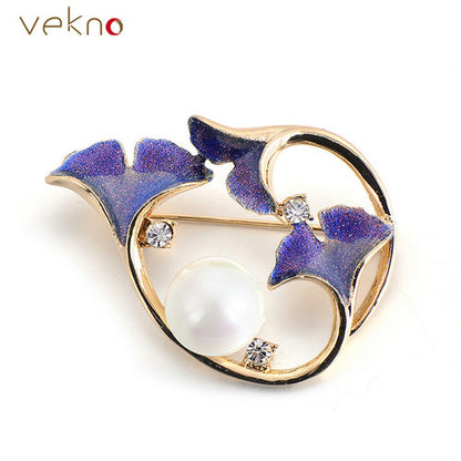 VEKNO Minimal Crystal Enamel Flower Brooches With Imitation Pearl Gold Color New Fashion Brooch Pins Female Clothing Accessories