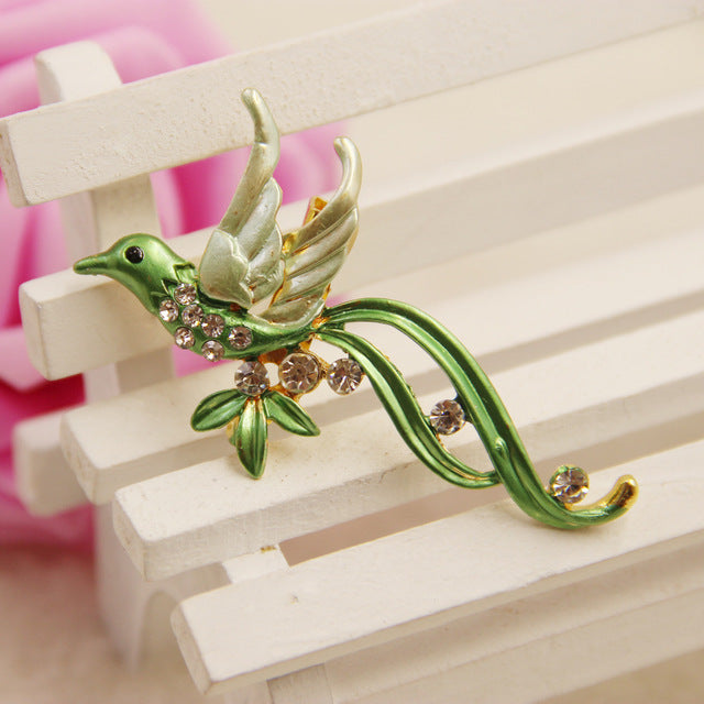 Bird Brooch Spille Da Donna Enamel Pins Cute Love Vintage Collar Tip Mujer Safety Metal Pin Rhinestone Brosche Women Hummingbird
