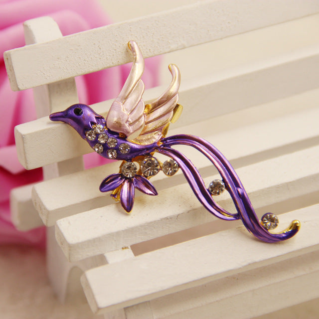 Bird Brooch Spille Da Donna Enamel Pins Cute Love Vintage Collar Tip Mujer Safety Metal Pin Rhinestone Brosche Women Hummingbird