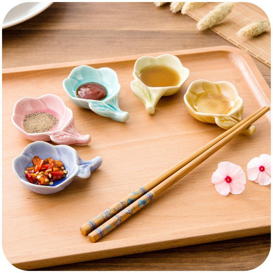 Vanzlife Japanese plum glaze and ceramic ice cracking chopsticks vinegar sauce dish of seasoned creative tableware saucer