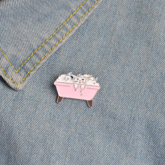Pink Cat Bath Pin Lapel for Woman Brooch Pin Hard Enamel Pin Kawaii Denim Jacket Bag Shirt Decorative Jewelry