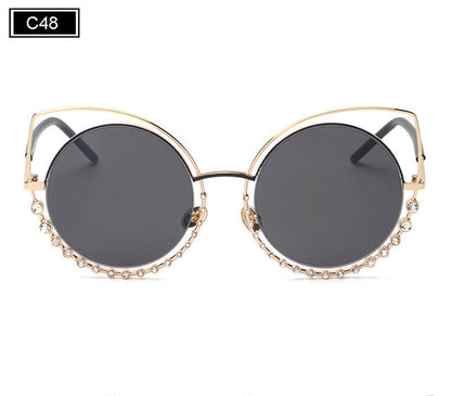ROYAL GIRL NEW Brand Cat Eye Sunglasses Women Vintage Metal Frame With Inlaid Diamonds Sun Glasses Gafas De Sol Oculos SS920