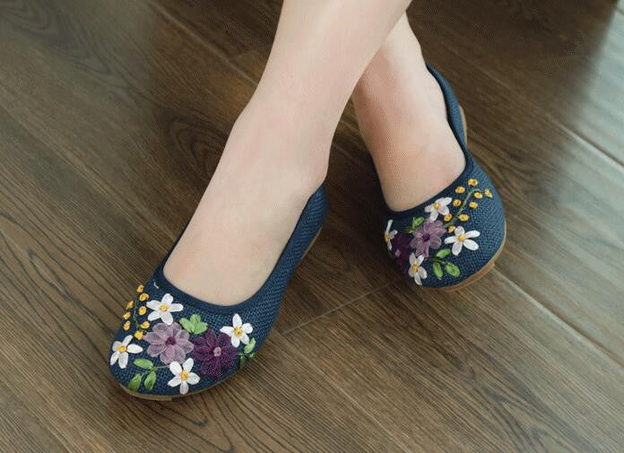 2016 Spring Retro Style Shoes Women Old Peking Flats Chinese Flower
