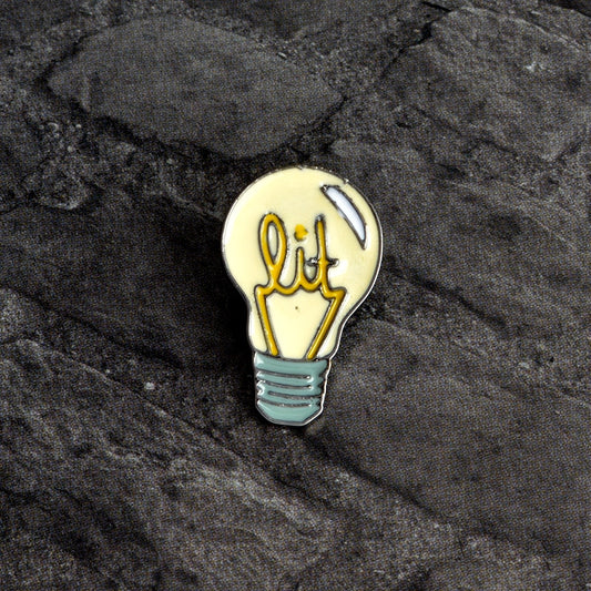 Cartoon Light bulb Brooch Pin Button Alloy Enamel Yellow Daily supoplies Brooch Denim Jacket Backpack Shirt Pin Badge Jewelry