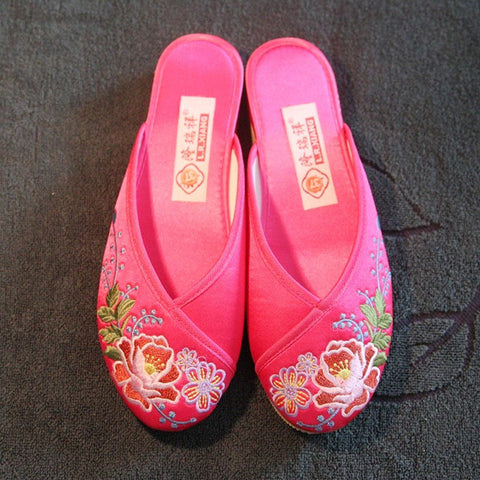 Hand Made Women Slippers Indoor Casual Flat Heel Beijing Female Cotton Silk Soft Comfortable Flower Design Free Shipping