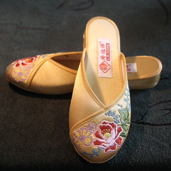 Hand Made Women Slippers Indoor Casual Flat Heel Beijing Female Cotton Silk Soft Comfortable Flower Design Free Shipping