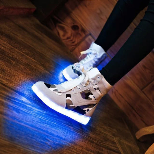 New personalized luminous fluorescent shoes women shoes Korean tidal Colorful LED LED lighting wholesale shoes, casual shoes men
