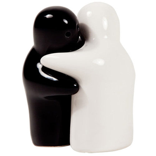 Salt & Pepper - Lrg Black & White Hugs - Shopy Max